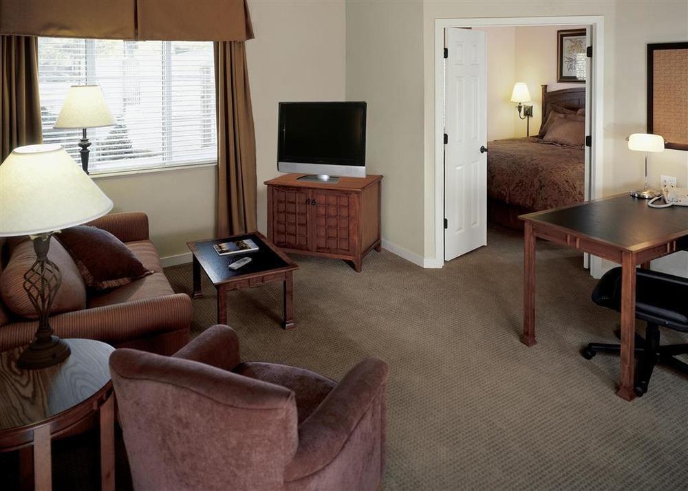 Hyatt House 3*