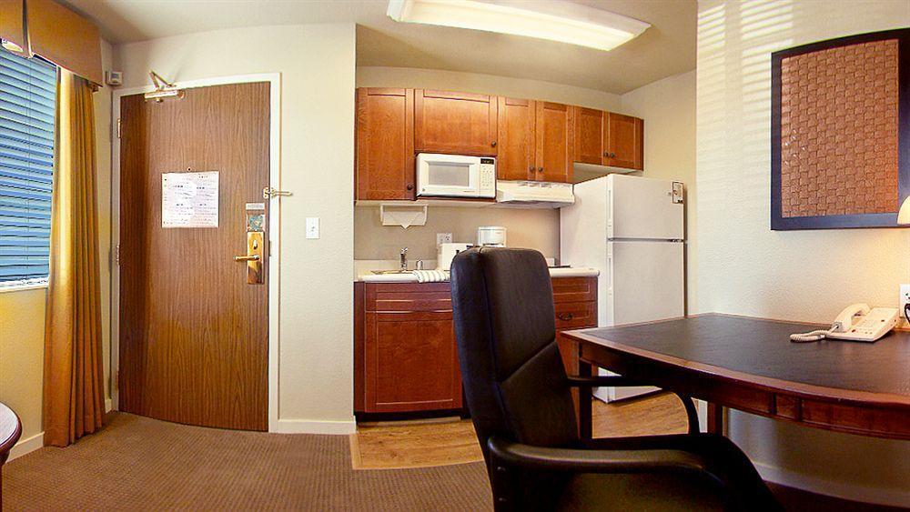 Hyatt House 3*
